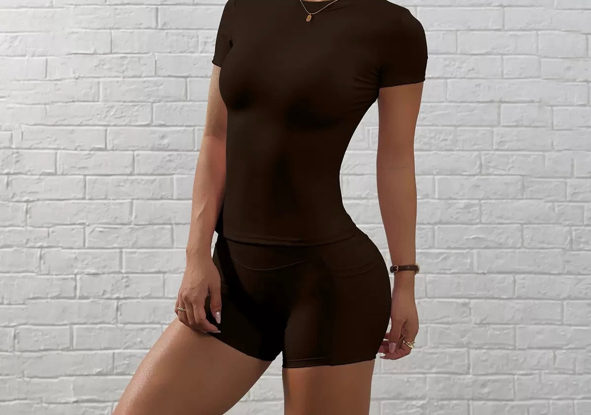 Short-sleeved yoga shorts set