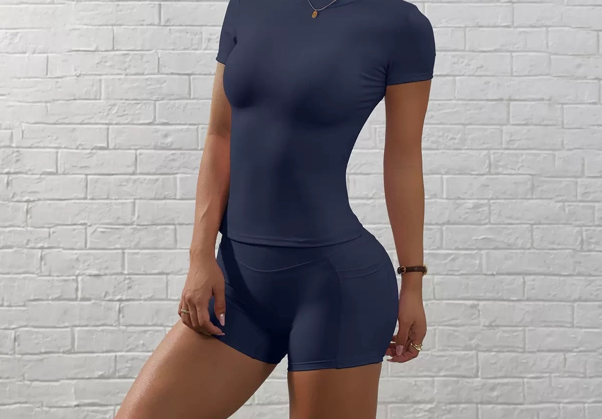 Short-sleeved yoga shorts set