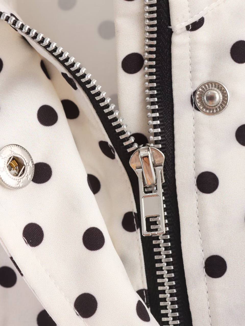 Ensemble à pois